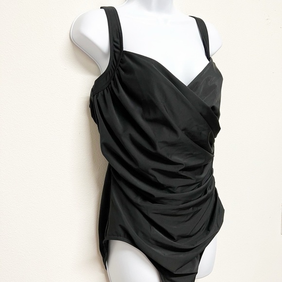MIRACLESUIT Womens Plus Black Sanibel One Piece Sculpted Ruched Swimsuit Size 18 - Picture 4 of 12